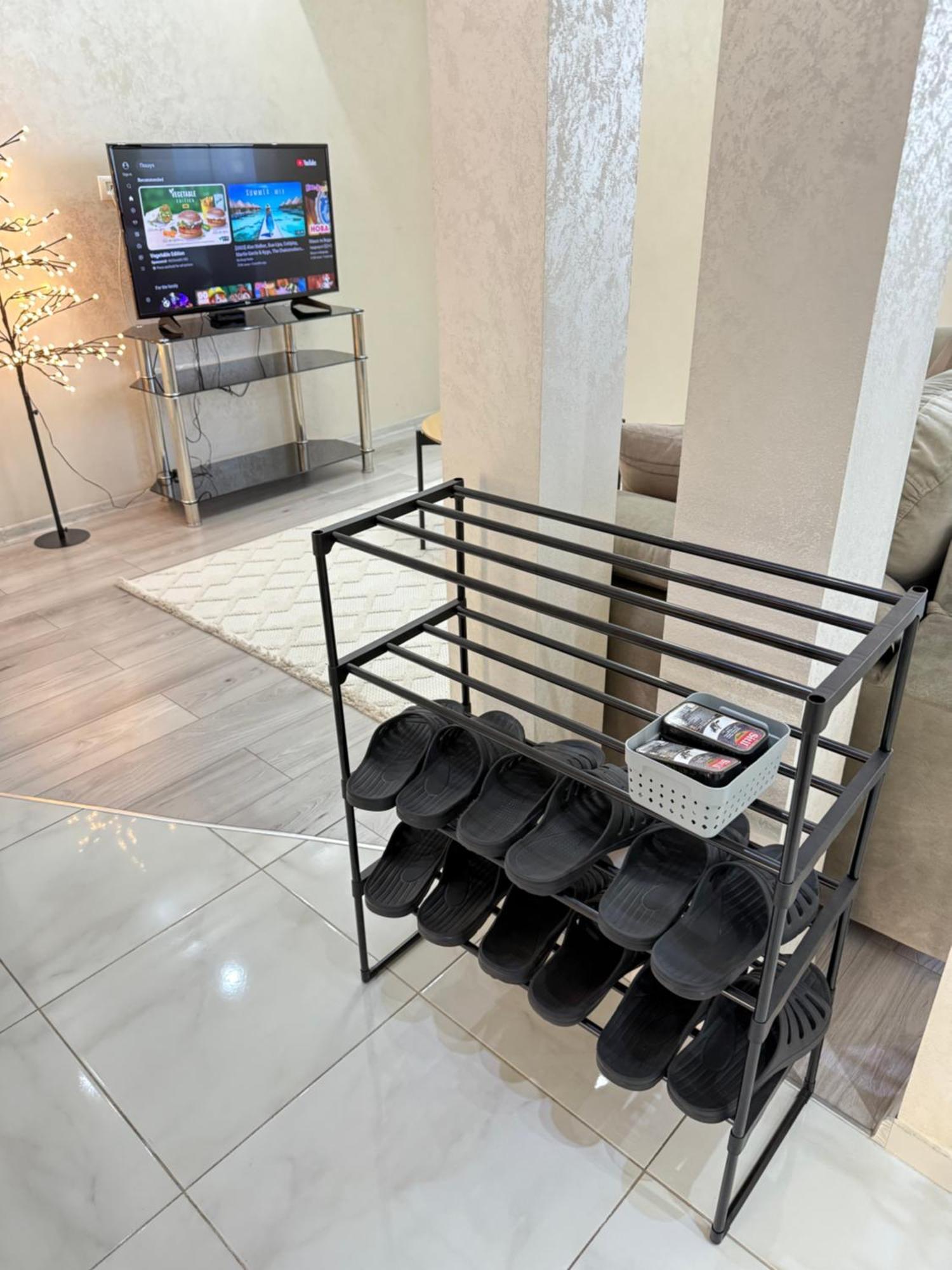 Cozy Two Bedroom Large Apartment Chişinău Esterno foto