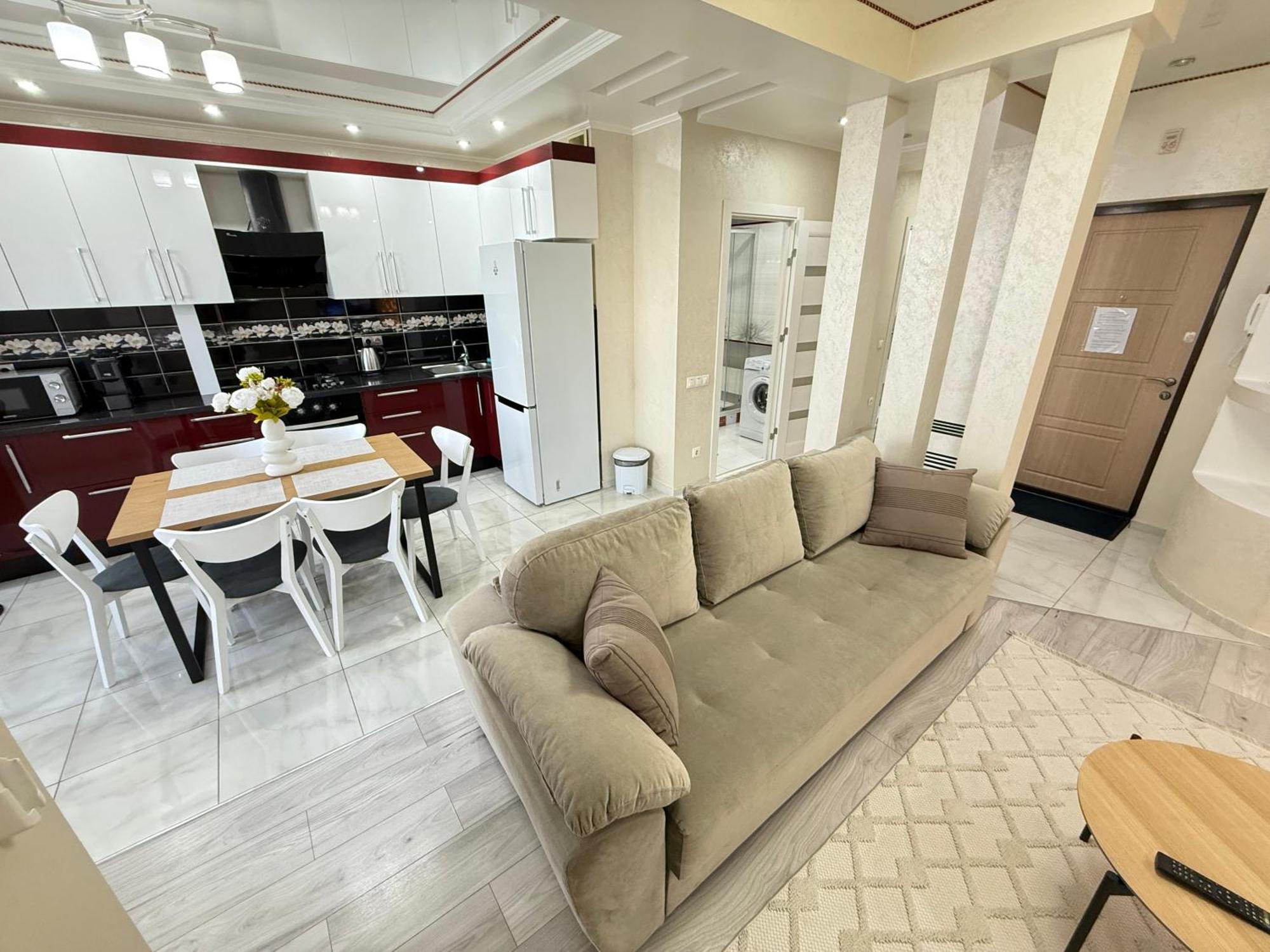 Cozy Two Bedroom Large Apartment Chişinău Esterno foto